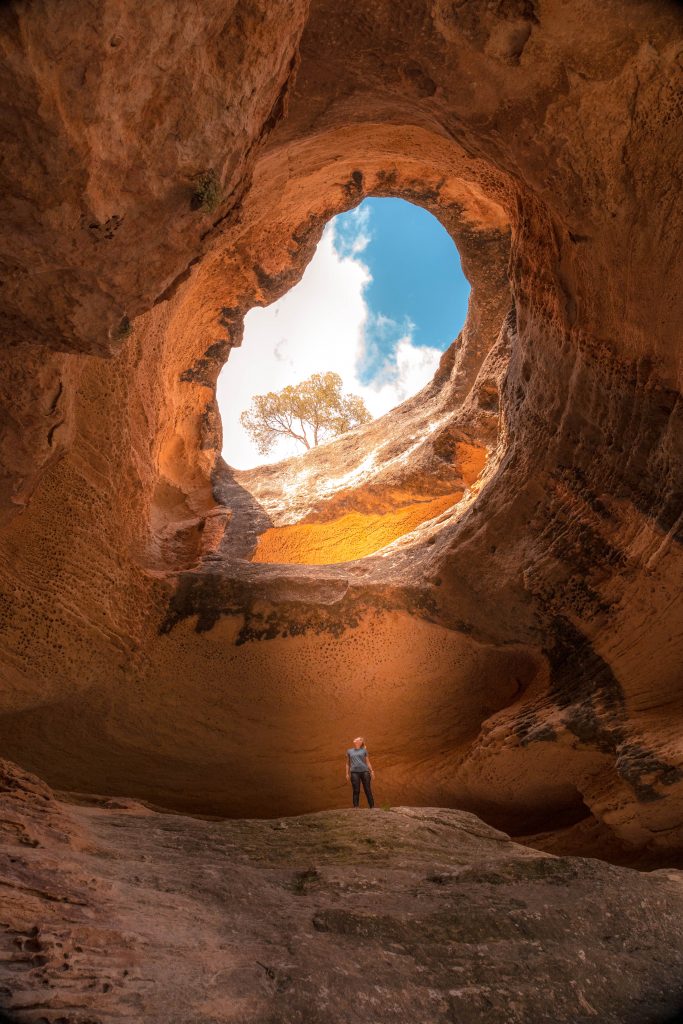 Cueva Horadada del Monte Arabí