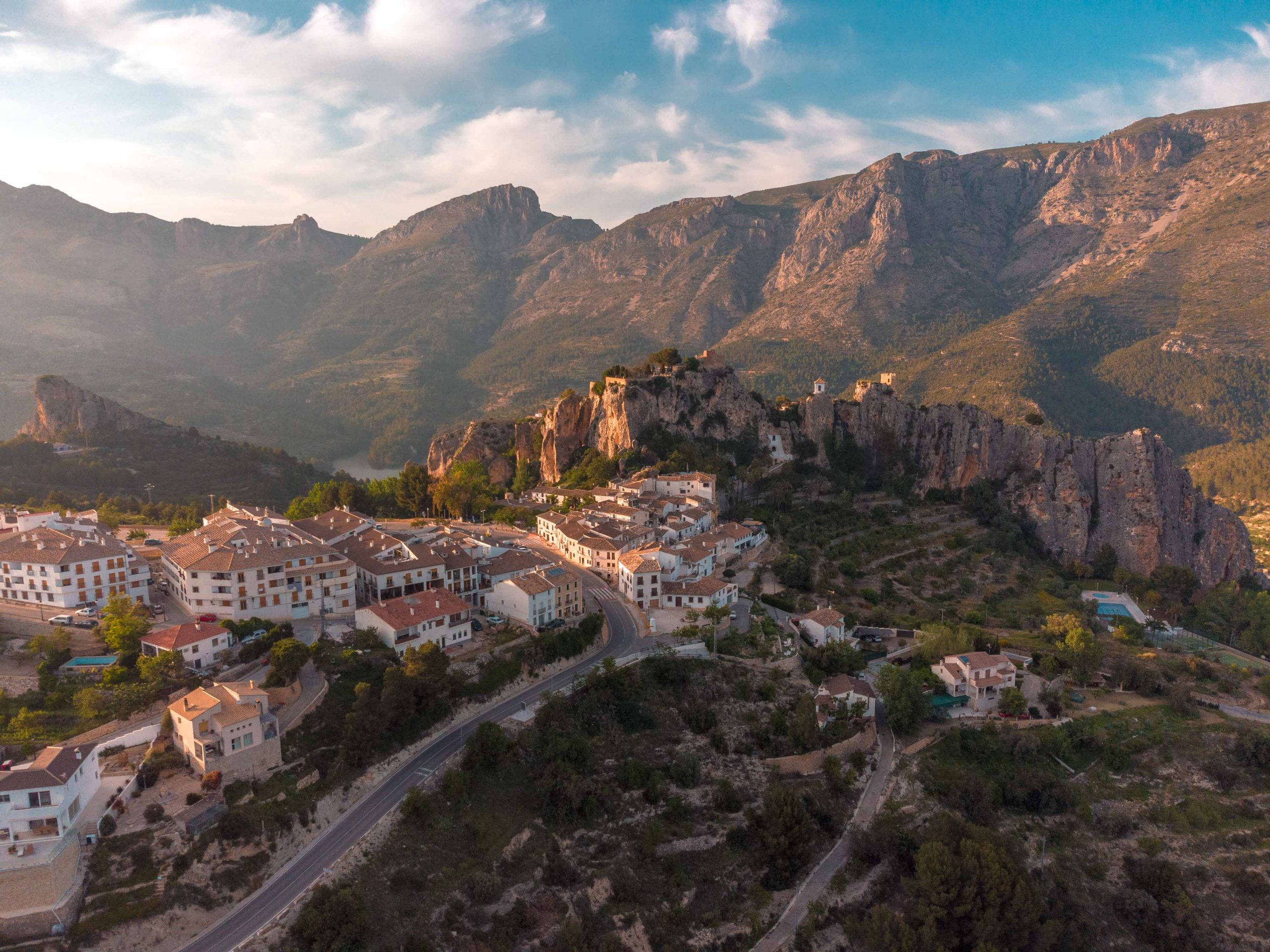 Lee más sobre el artículo Guadalest, uno de los pueblos más bonitos de España