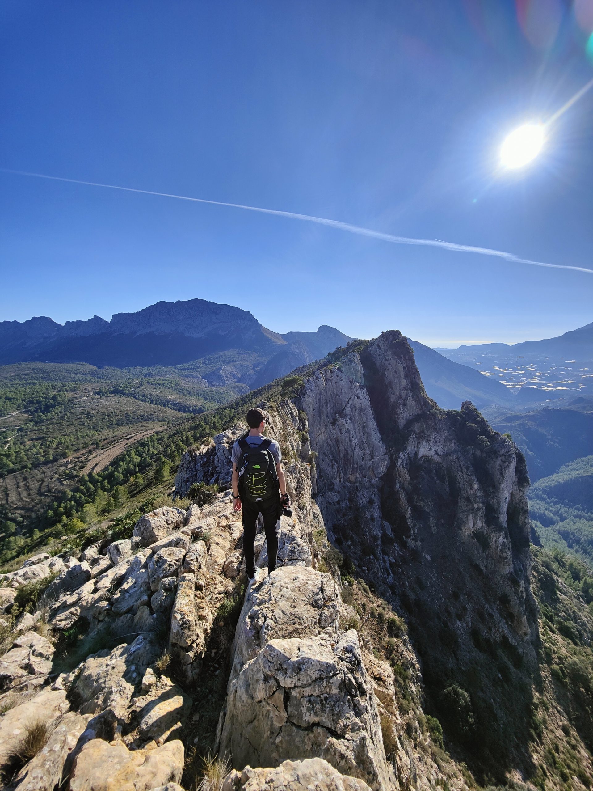 Lee más sobre el artículo Ruta por la Serra del Ferrer, una cresta de vértigo
