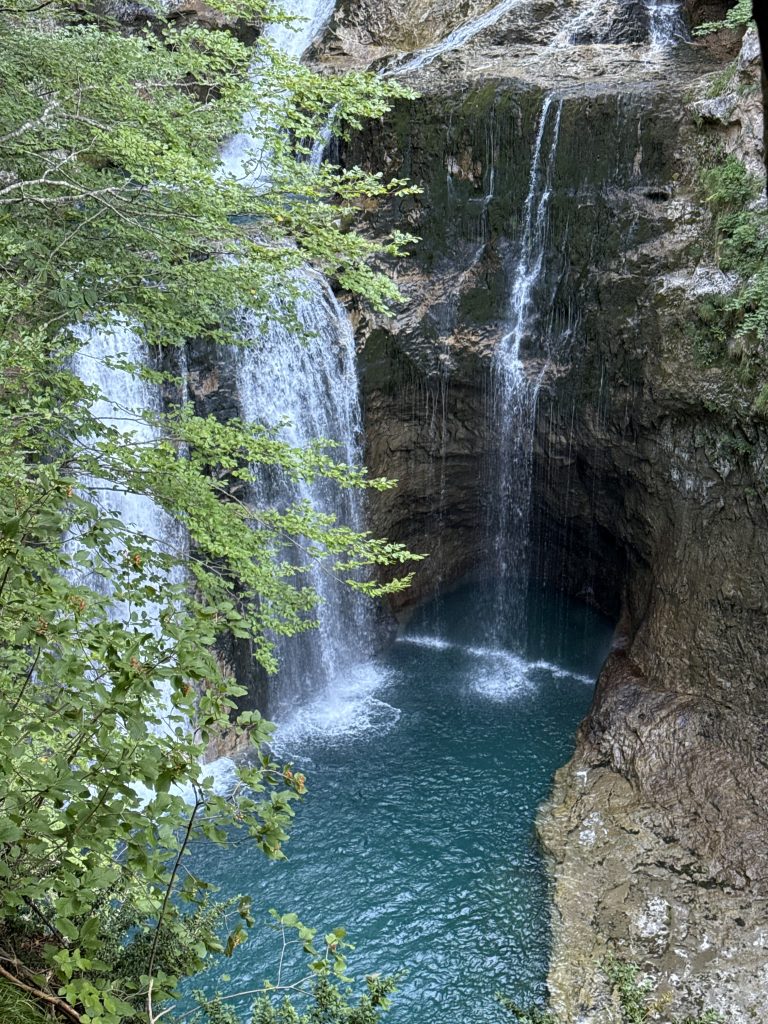 cascada del estrecho